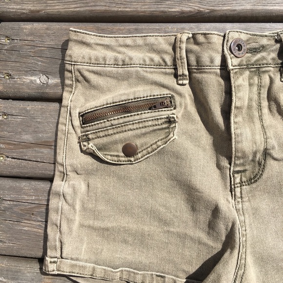 Bullhead Denim Zipper Jean Shorts - Picture 3 of 4